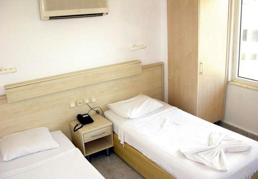 Club Seven Hotel 3*